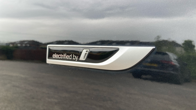 BMW 5 Series 530e SE 4dr Auto Saloon